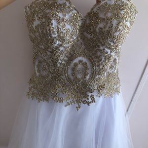 Prom/Dama White & Gold Short Dress